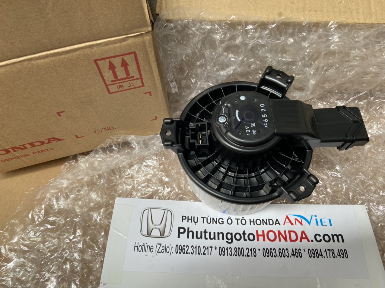 Mô tơ và cánh quạt lồng sóc trong táp lô xe Honda CRV 2018-2023